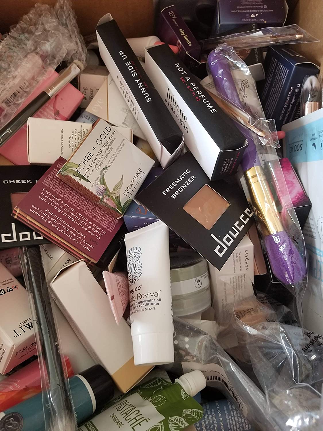 25 Piece Wholesale IPSY Subscription Box Beauty, Skin Care Hair, Nail and Makeup Lot - Set